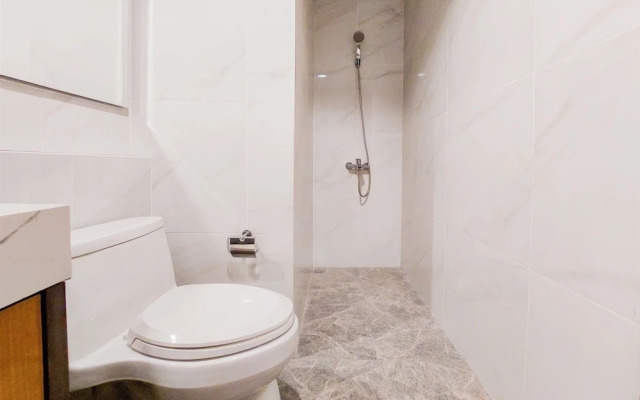 Good And Restful 1Br At The Smith Alam Sutera Apartment