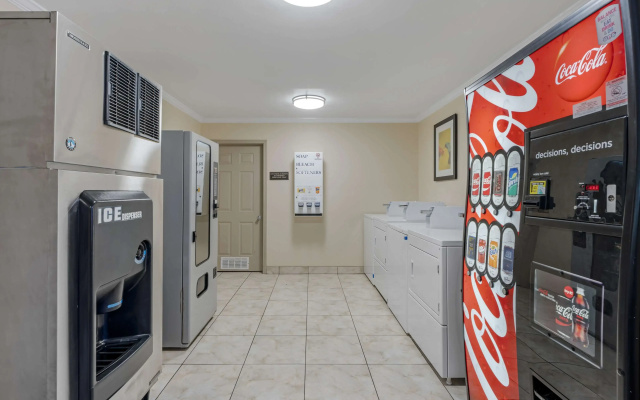 Best Western Pineywoods Inn