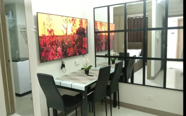 Cozy Luxurious Place Near MOA Picc CCP Free Wi-fi