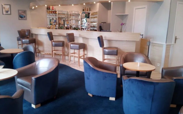 LE GREEN 7 HôTEL RESTAURANT