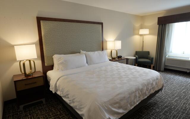 Holiday Inn Hotel & Suites Minneapolis - Lakeville by IHG