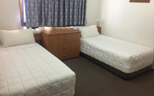 Bridge View Motel – Guest Rooms – Gorokan