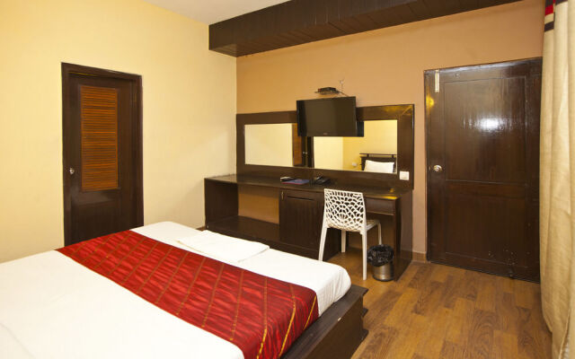 OYO Rooms Cyber Hub DLF