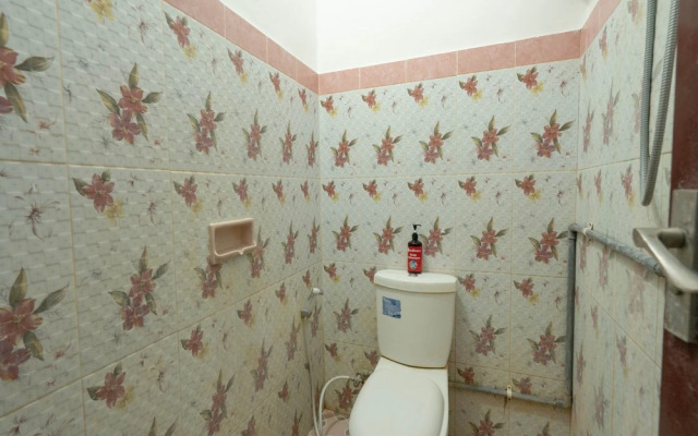 RedDoorz near Buleleng Harbour 2