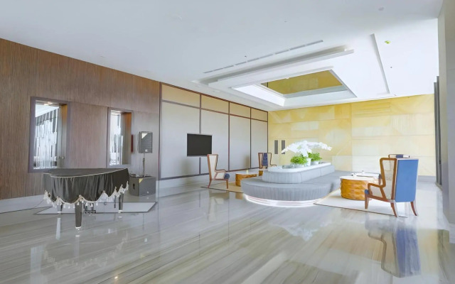 Whiz Luxe Hotel Spazio Surabaya