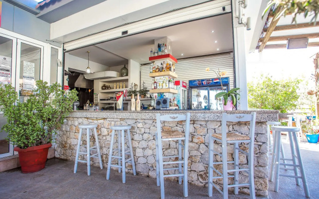 Vickys Studios Faliraki