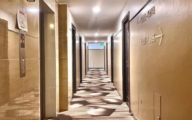 I Suites Hotel