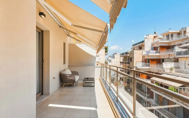 Limehome Piraeus Iris