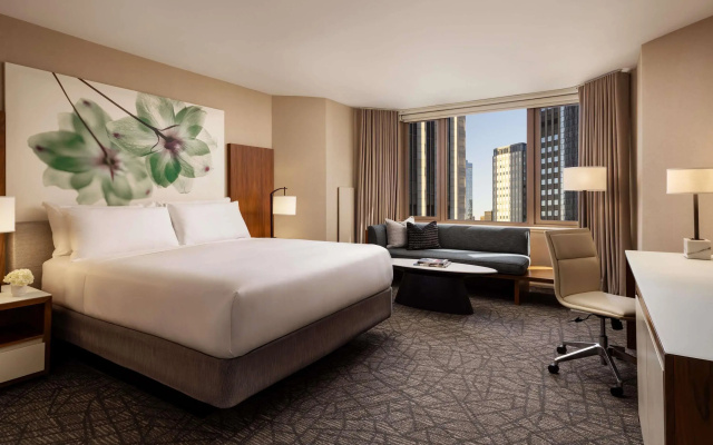 Fairmont Chicago at Millennium Park