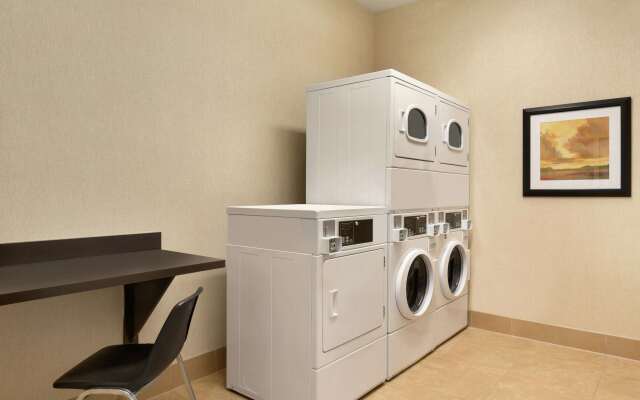 Hampton Inn & Suites Thousand Oaks, CA