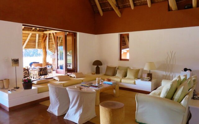 Zebras Crossing Lodge