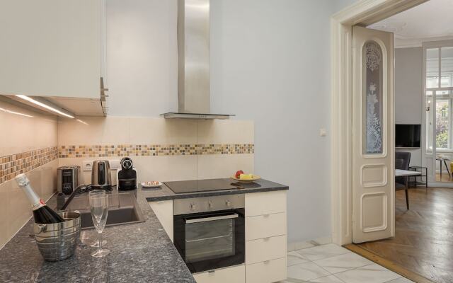 New York Palace View Apartment