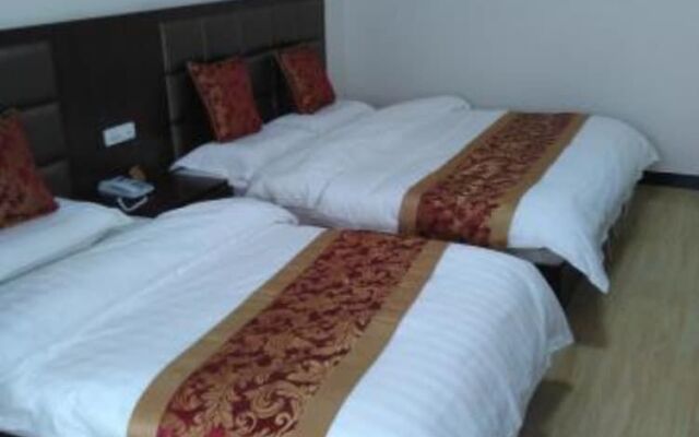 Xianyang Run 8 Business Hotel