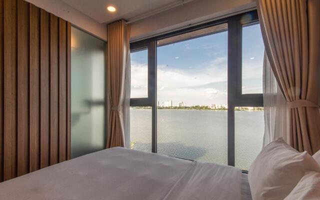 Moon West Lake Residence