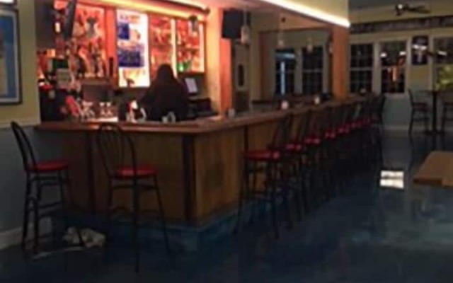 Lake Inn and Restaurant