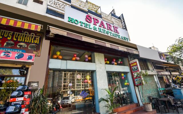 OYO 68864 Hotel Spark