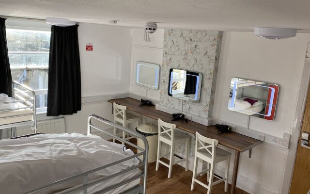 Bath YMCA - Hostel