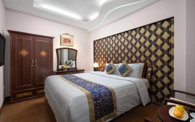 Lakeside Palace Hotel – Guest Rooms – Hanoi