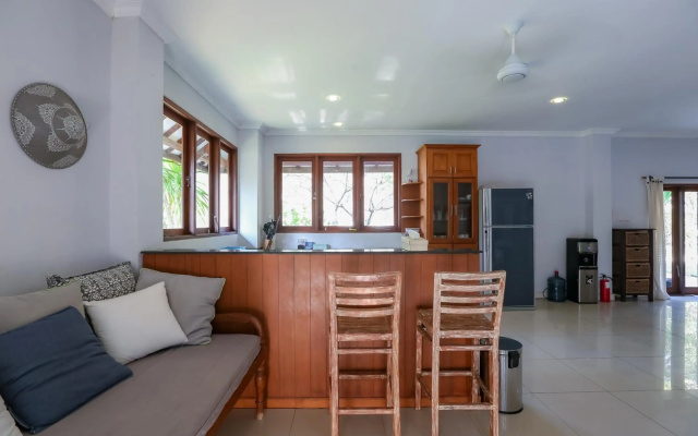 3 Bedroom Private House – Guest Rooms – Gili Trawangan