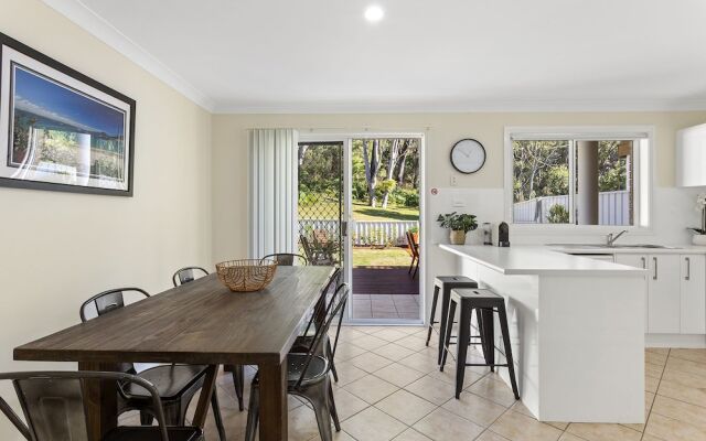 Rocky Point Road, 2/138