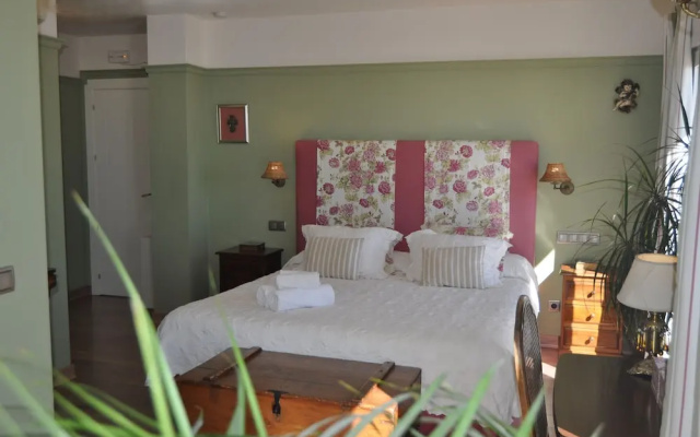 Welcome Inn Nerja