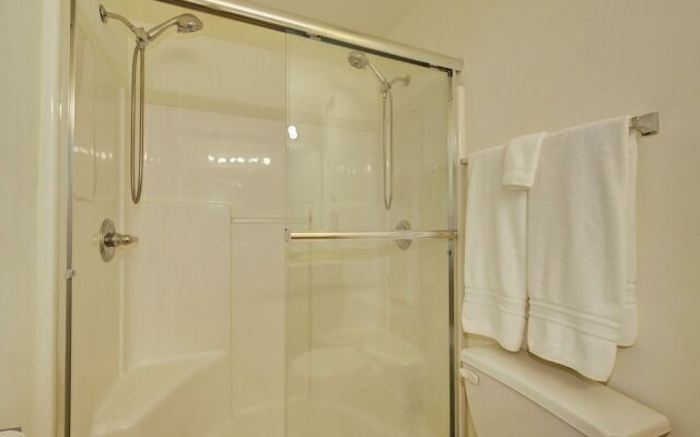 Lux Townhouse Walk to All