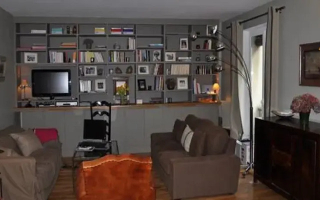 Apartment Paris Rue Fondary