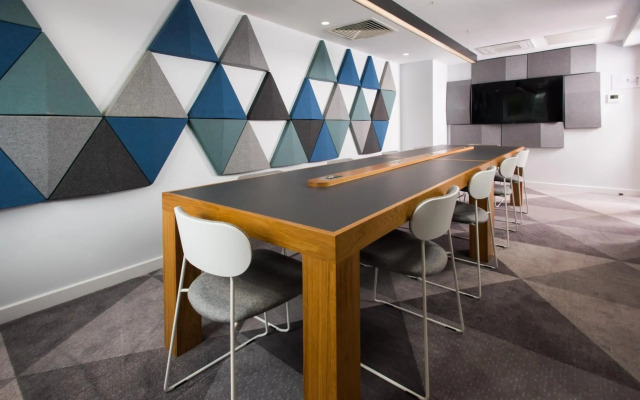 Holiday Inn Express Cardiff Bay by IHG
