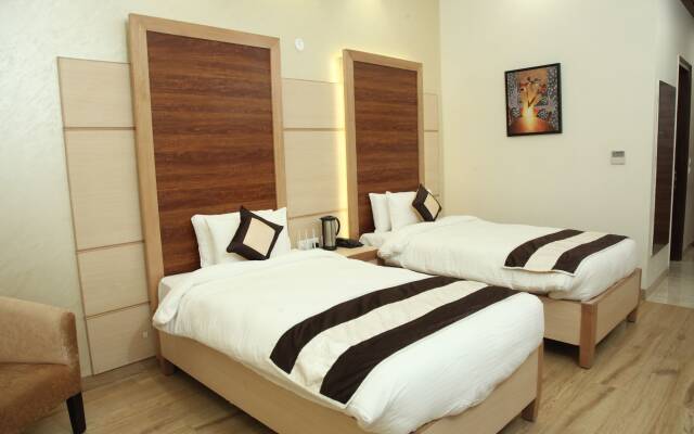 Green Palms Hotel Pacific Mall