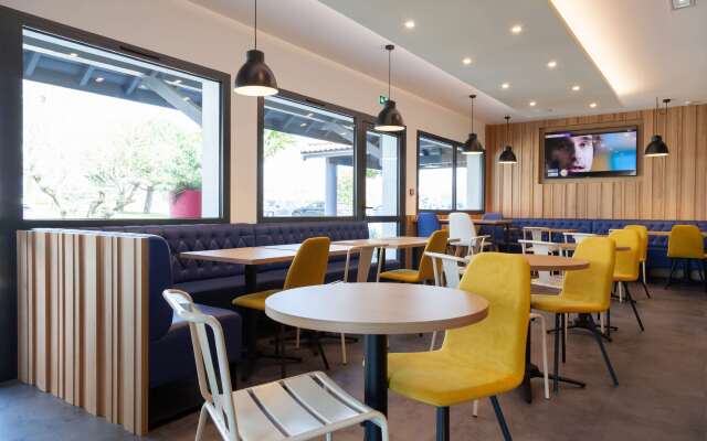 Kyriad NIORT - Espace Mendes-France