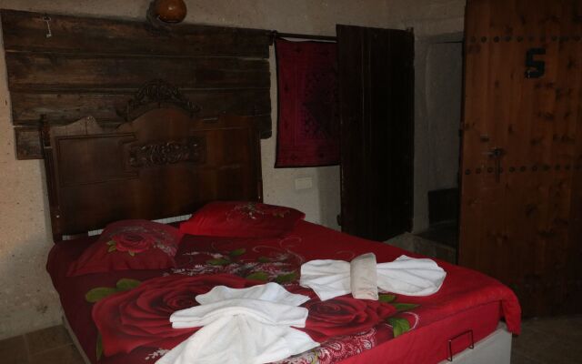 hotels crazy horse