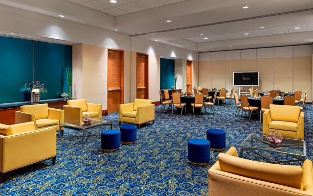 Montreal Airport Marriott In-Terminal Hotel