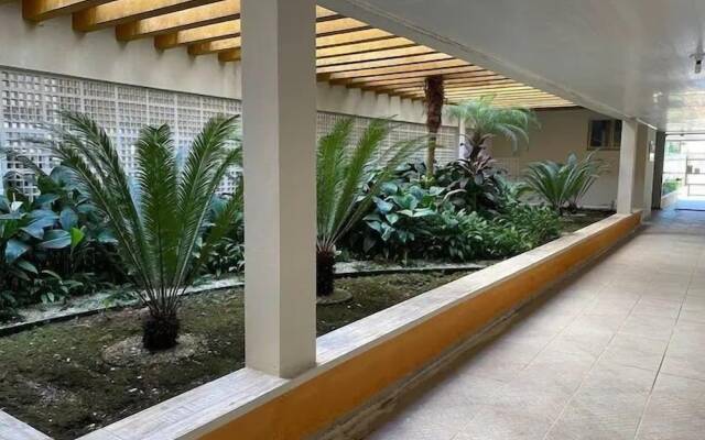 Apto na Enseada a 50 metros da praia