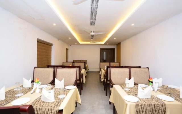 Rachana Hotels By OYO Rooms