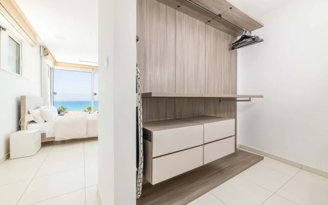 Vivo Mare Panorama Beachfront Villa