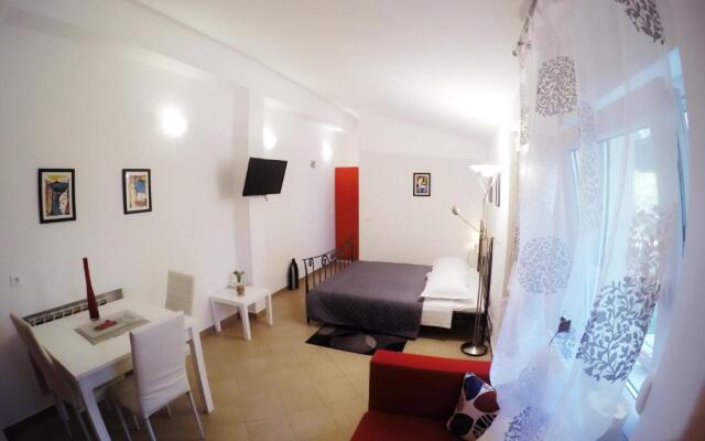 Studio Apartment Adriana