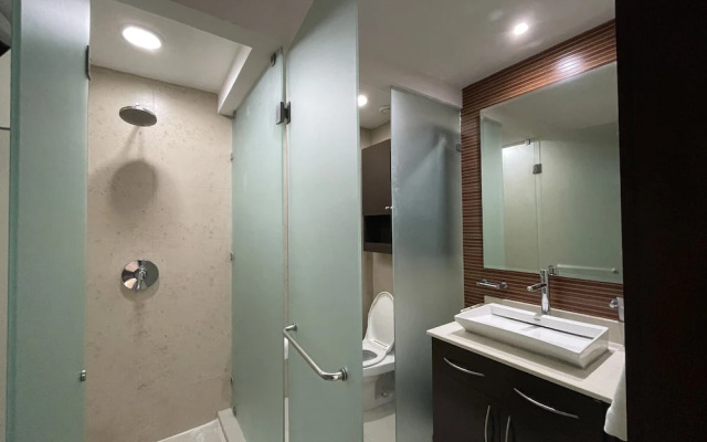 Stunning Ocean Front By Condo Boutique