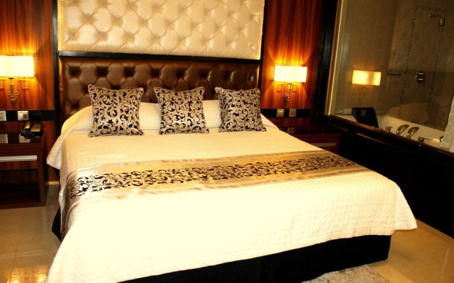 Central Park Tower Resort