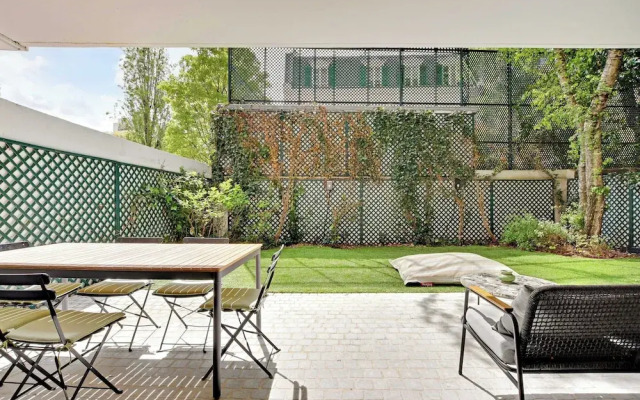 Passy / Eiffel Tower - Amazing 2BR With Garden
