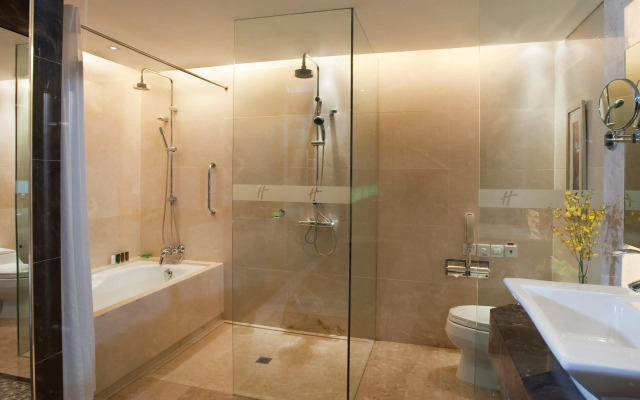 Holiday Inn Shanghai Pudong Nanpu by IHG