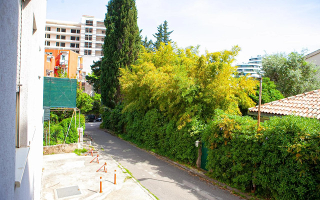 Apartments LORA Cetinjska18