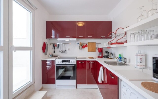 Fm Deluxe 1 Bdr Apartment With Balcony Lz