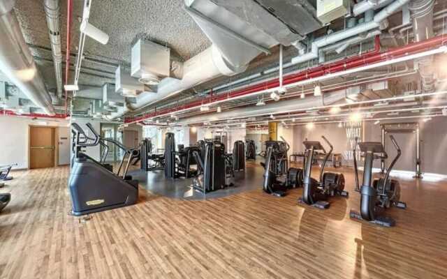 SuperHost - Downtown Delight 2BR Apt Opposite Burj Khalifa