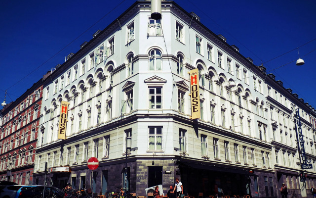 Urban House Copenhagen by MEININGER