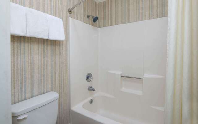 Travelodge by Wyndham Orangeburg