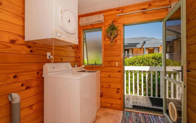 Picturesque on Paku - Tairua Holiday Home