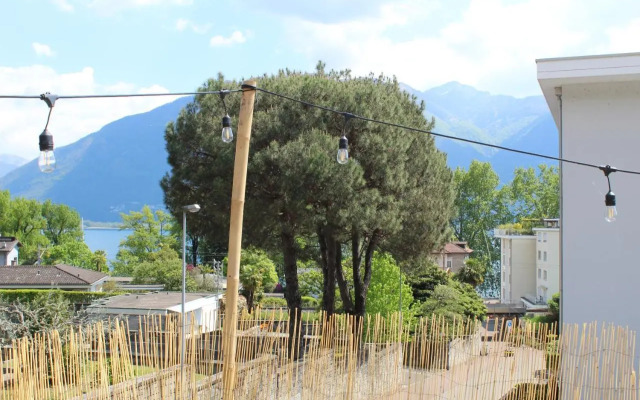 Appartamento con terrazza a due minuti dal lago