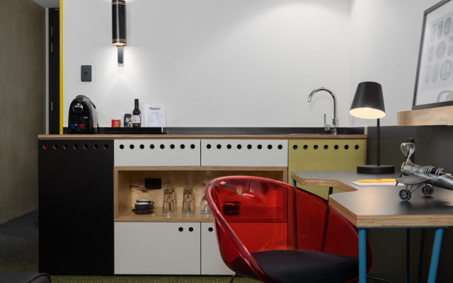 Atura Adelaide Airport