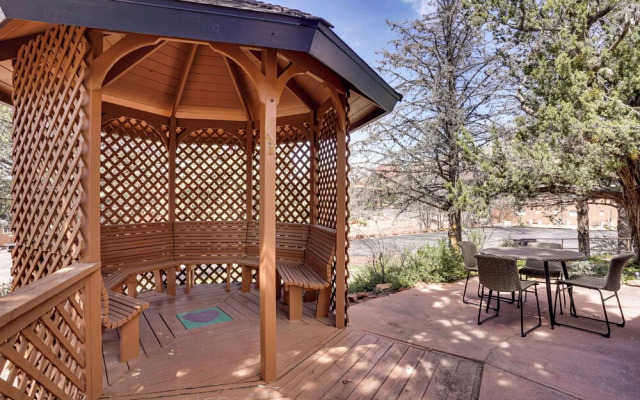 6 Mi to Red Rock State Park: Home w/ Patio & Yard