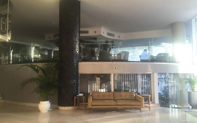 The Blue Waters Hotel